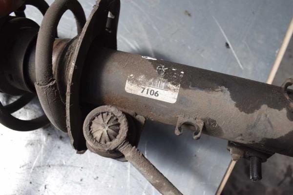 AMORTISSEUR AVANT GAUCHE PEUGEOT 207 1.4 ESSENCE / 1.4 HDI - Vue 3